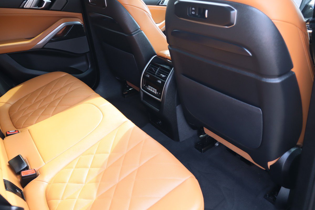 Used 2026 BMW X6 M60i AWD/4WD image 24