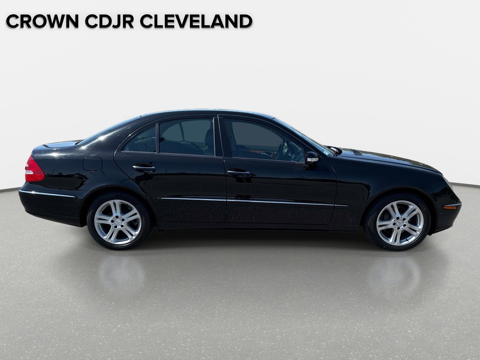 Used 2006 Mercedes-Benz E 350 Sedan image 3
