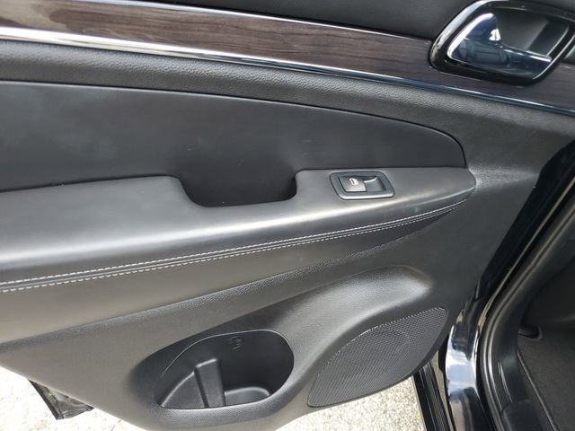 Used 2021 Jeep Grand Cherokee Overland AWD/4WD image 31
