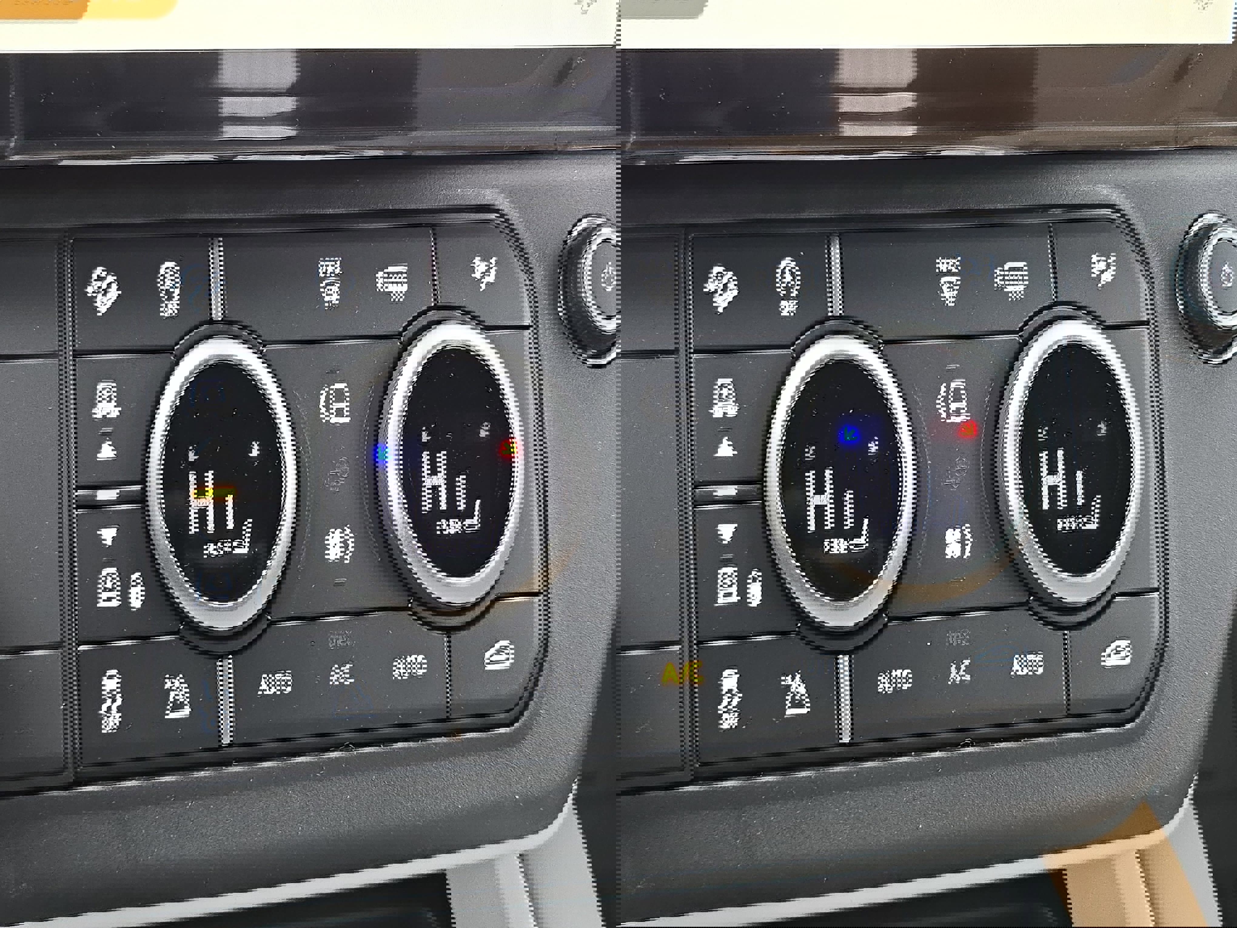 New 2026 Land Rover Defender 110 X-Dynamic SE image 23