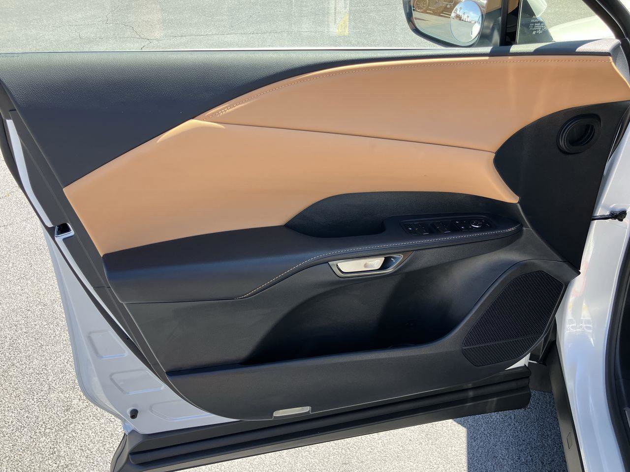 Used 2025 Lexus RX 350 Premium w/ Accessory Package (Z1) image 16