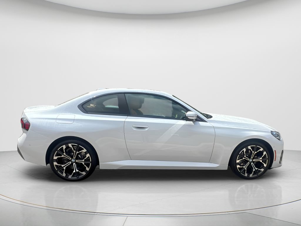New 2026 BMW 230i xDrive Coupe w/ Convenience Package AWD/4WD image 4