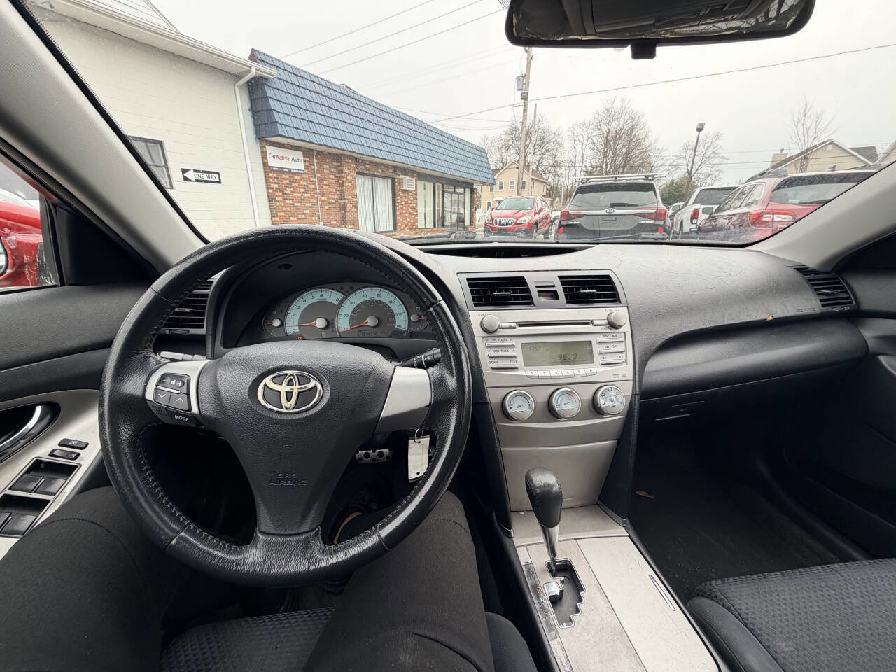 Used 2010 Toyota Camry SE FWD image 18
