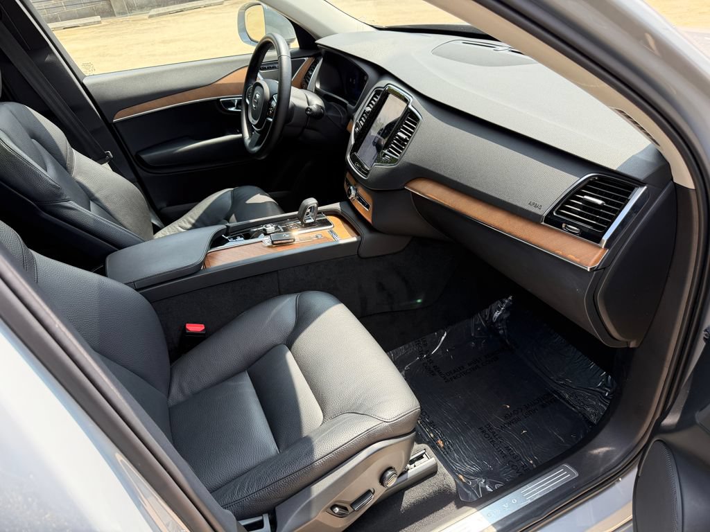 Certified 2025 Volvo XC90 T8 Plus w/ Protection Package Premier AWD/4WD image 22