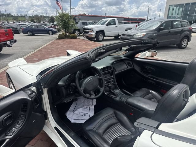 Used 2003 Chevrolet Corvette Convertible RWD image 14