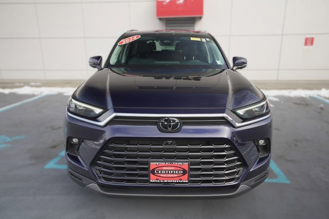 Used 2024 Toyota Grand Highlander Limited image 7