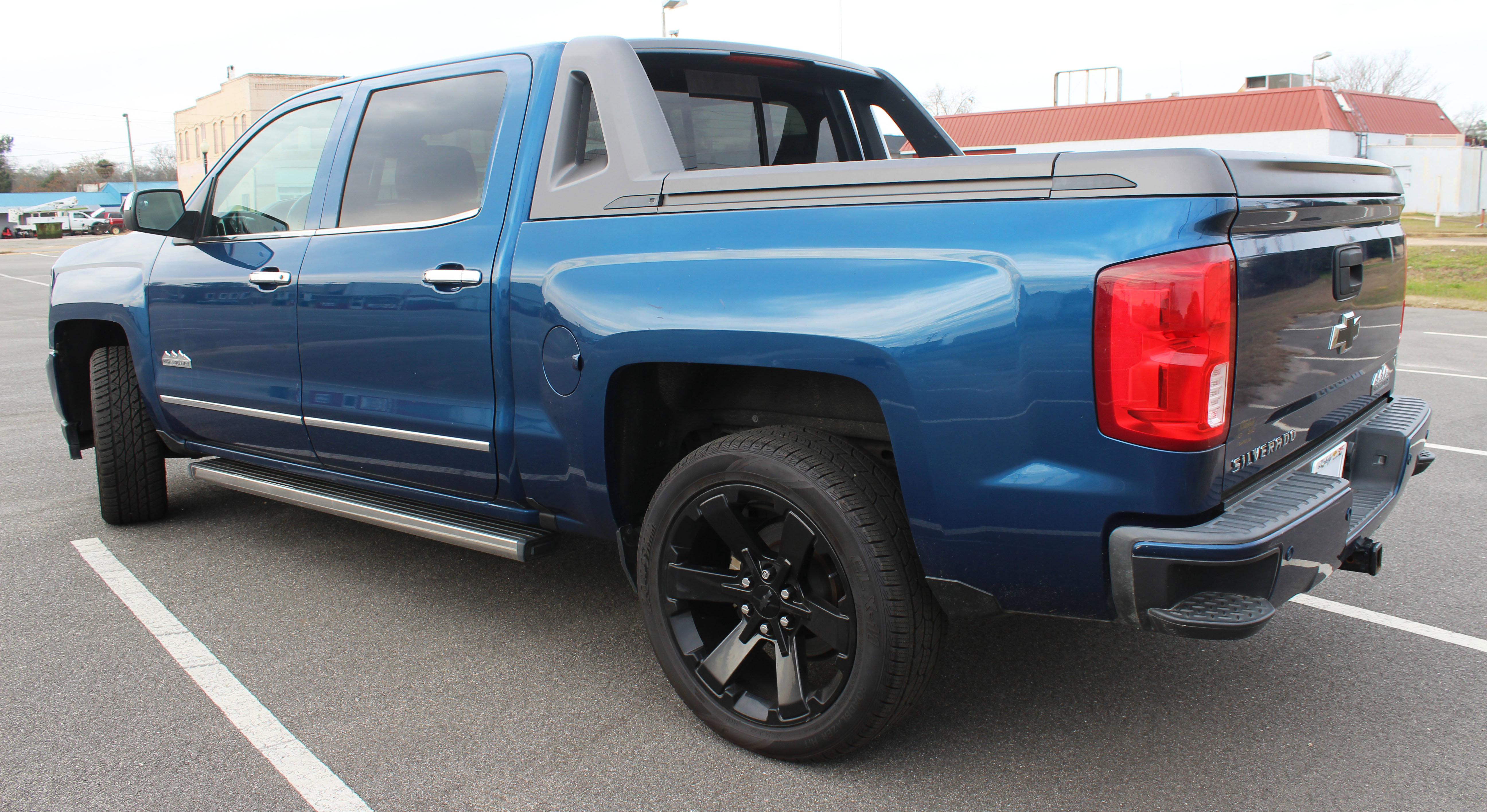 Used 2017 Chevrolet Silverado 1500 High Country w/ High Desert Package image 13