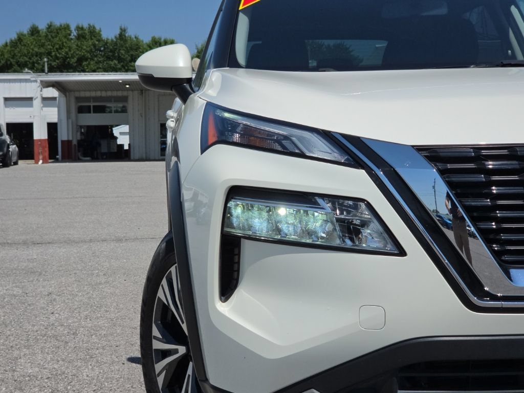Used 2023 Nissan Rogue SV AWD/4WD image 9