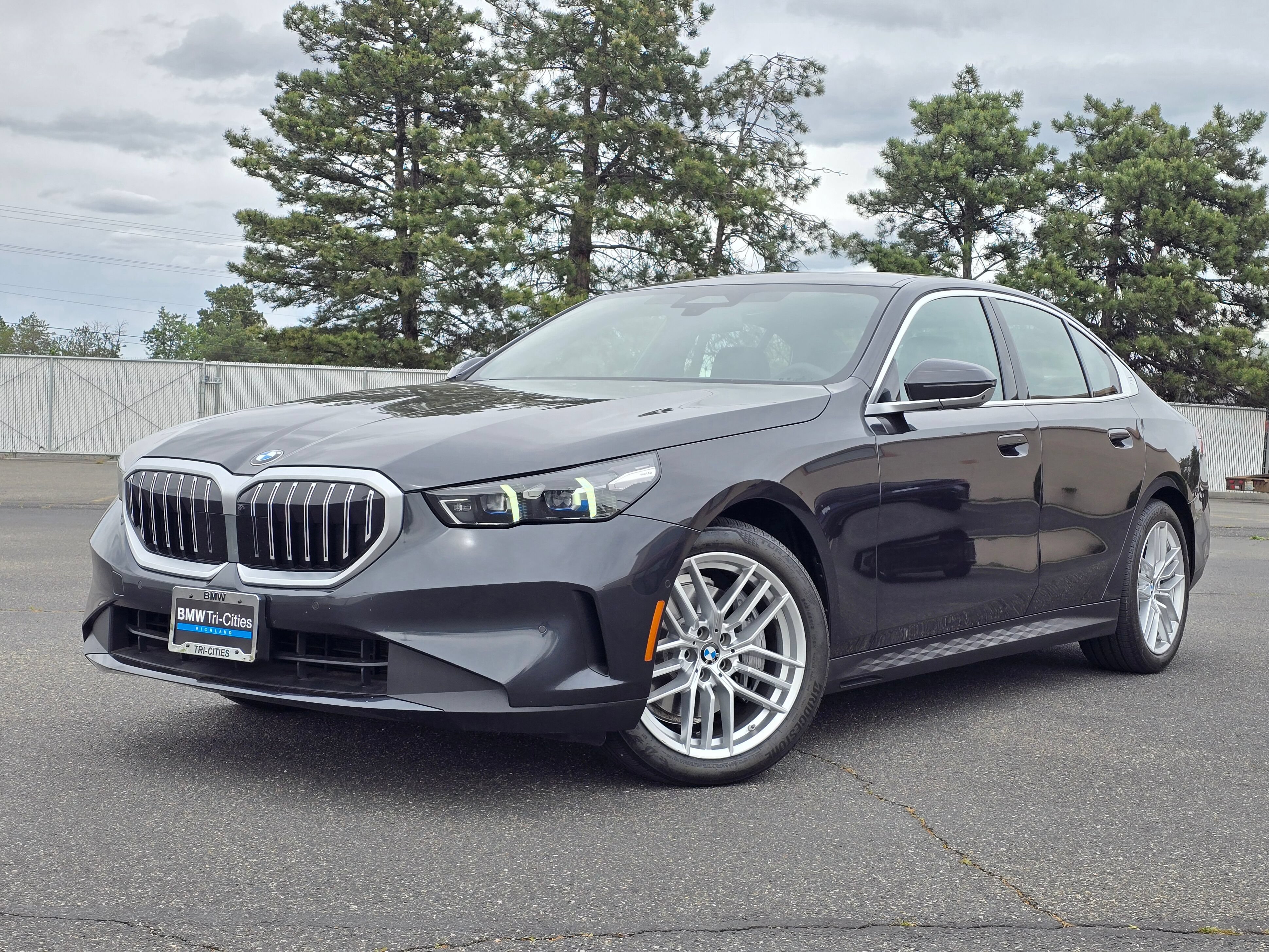 Used 2025 BMW 540i xDrive w/ Premium Package AWD/4WD image 34