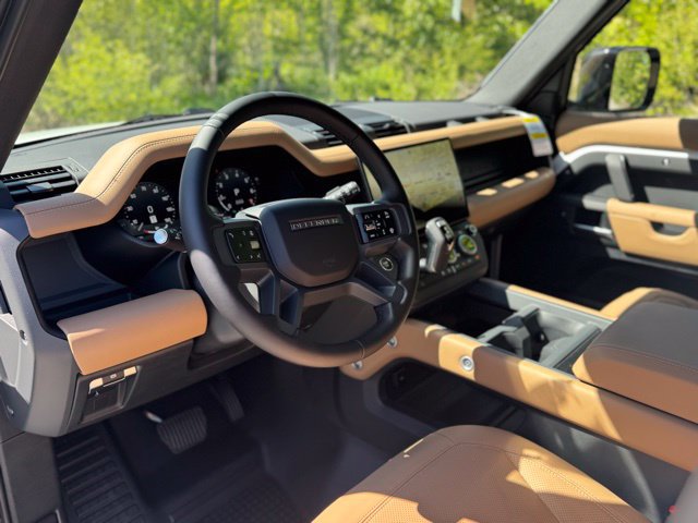 New 2026 Land Rover Defender 110 X-Dynamic SE AWD/4WD image 10