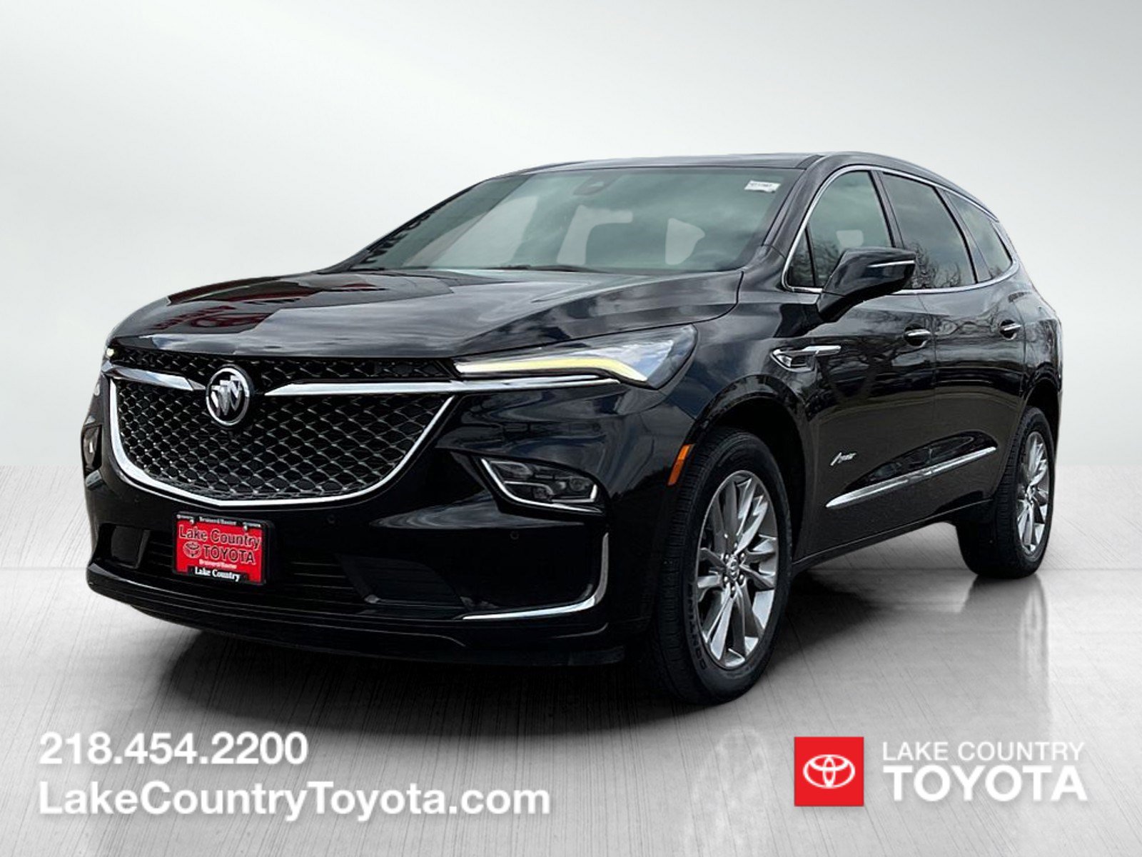 Used 2023 Buick Enclave Avenir w/ Avenir Technology Package AWD/4WD image 1