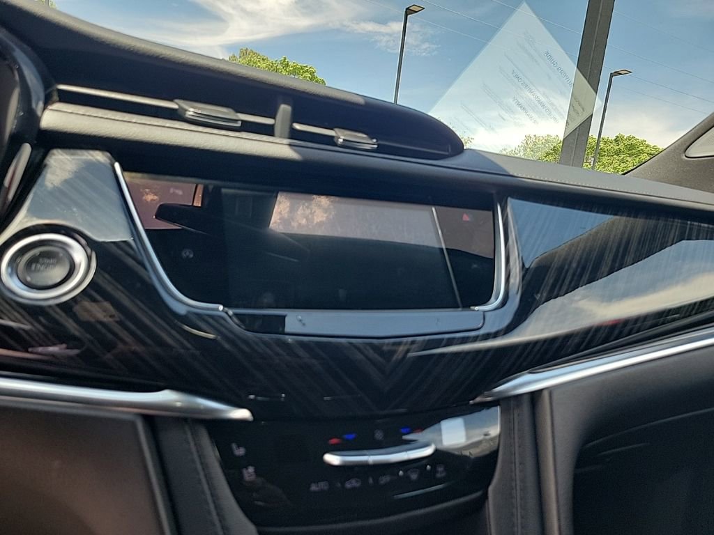 Used 2025 Cadillac XT6 Premium Luxury FWD image 26