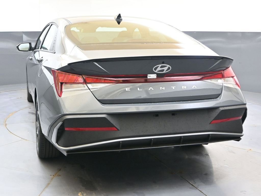 New 2026 Hyundai Elantra Sport FWD image 4