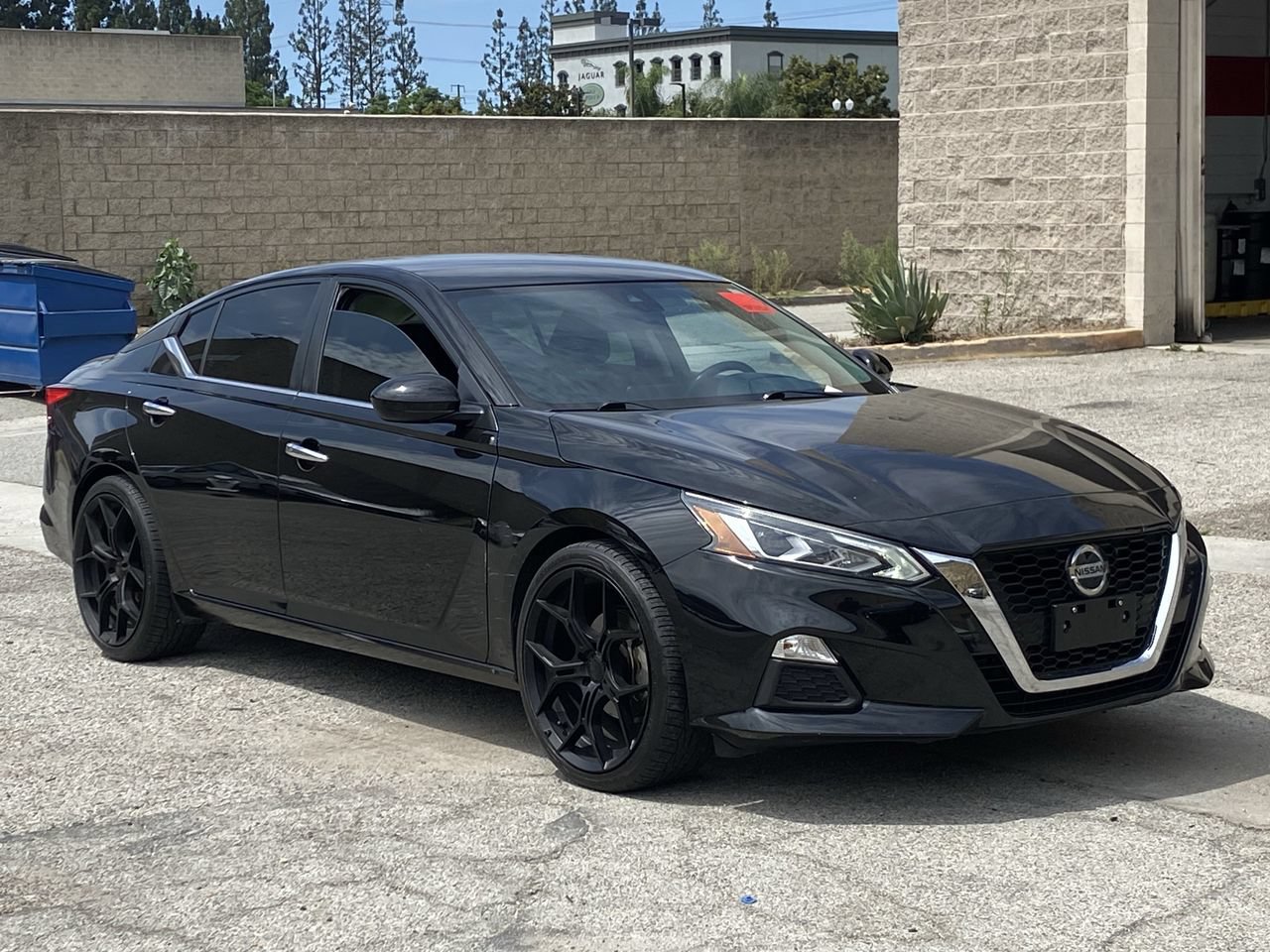 Certified 2022 Nissan Altima 2.5 SV FWD image 2