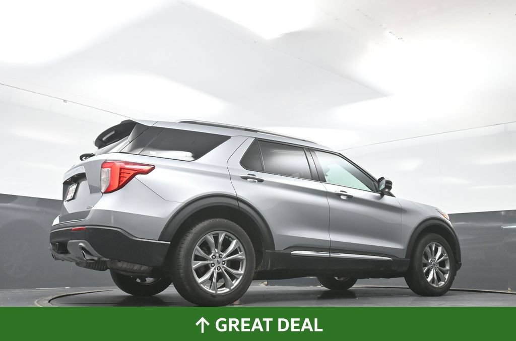Used 2022 Ford Explorer Limited w/ Equipment Group 301A AWD/4WD image 52