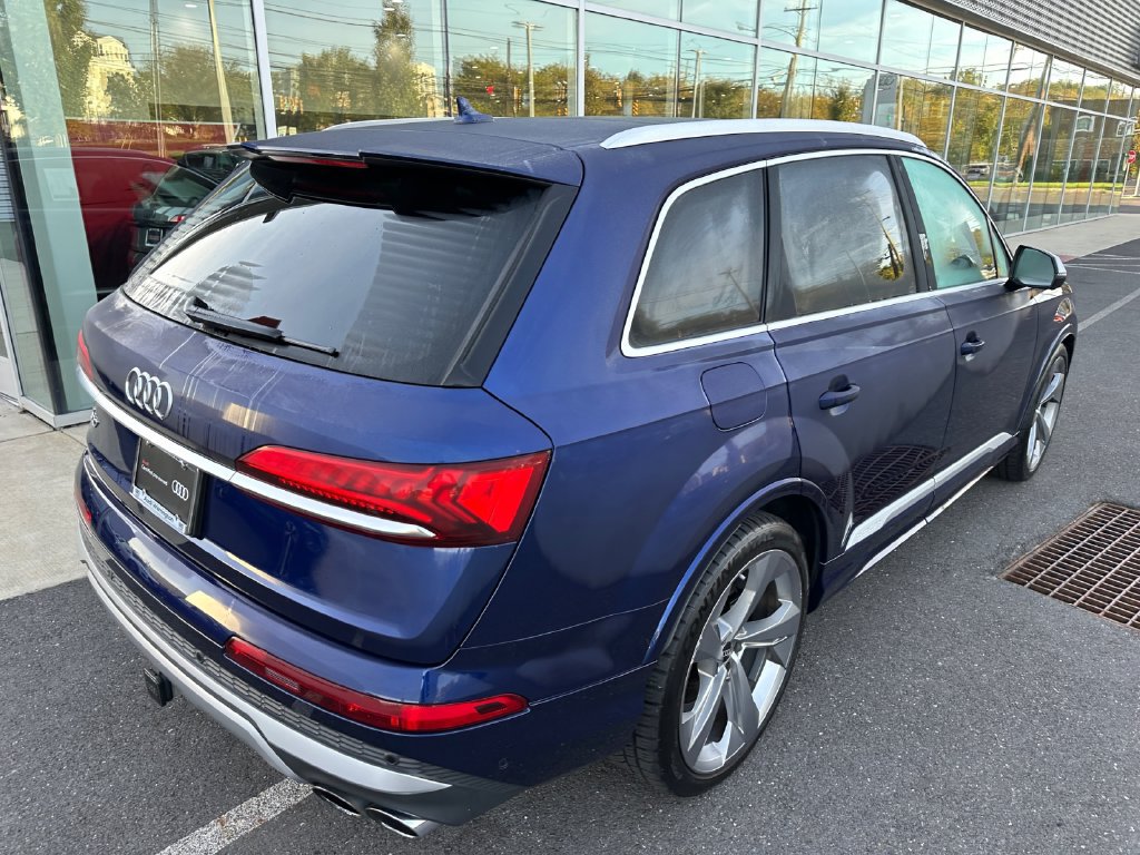 Certified 2023 Audi SQ7 Premium Plus w/ Towing Package AWD/4WD image 19