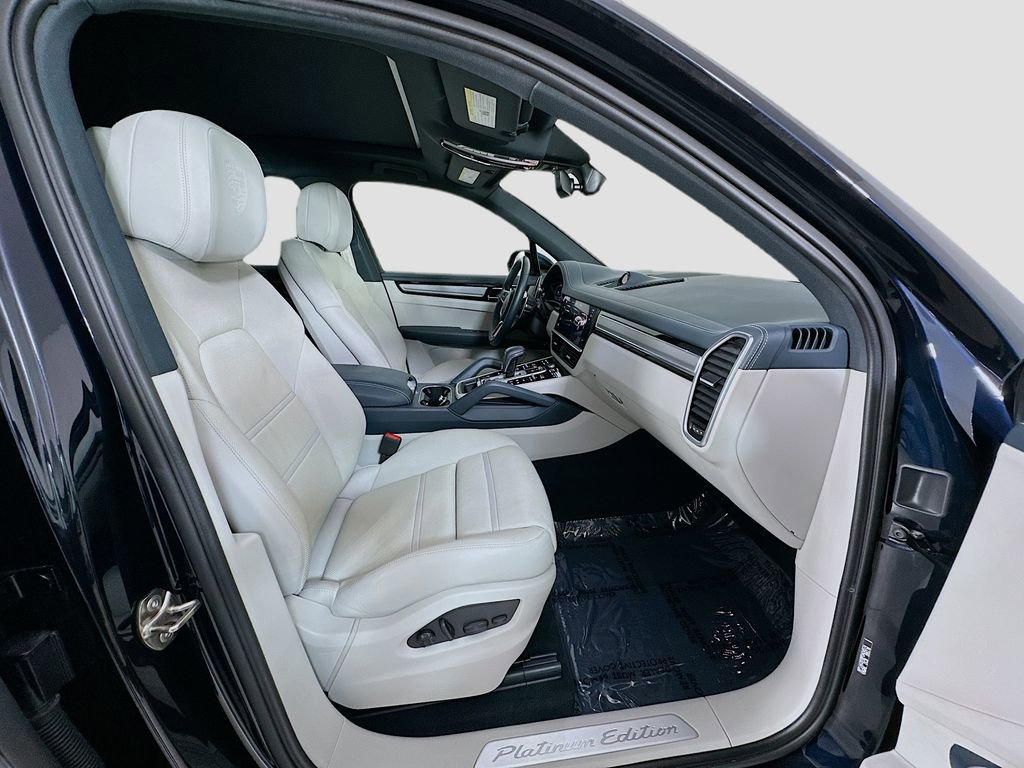 Certified 2023 Porsche Cayenne Platinum Edition AWD/4WD image 31