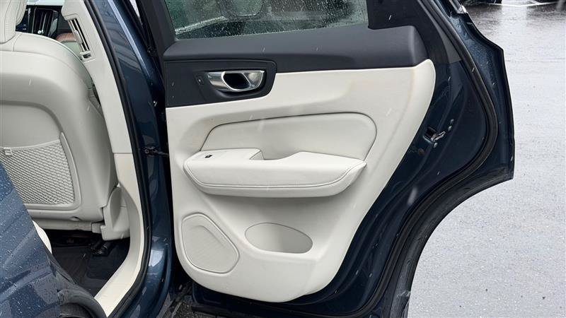 Used 2019 Volvo XC60 T6 Inscription w/ Protection Package AWD/4WD image 43