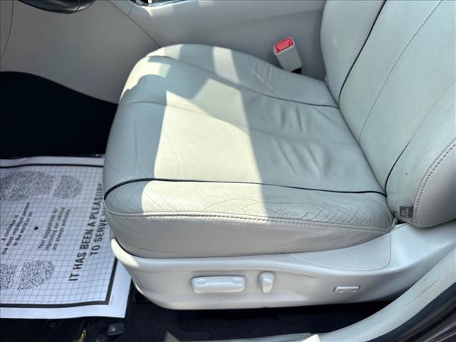 Used 2014 Toyota Venza XLE FWD image 19