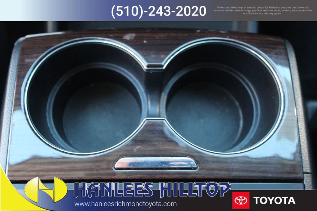 Used 2018 Toyota Sienna Limited w/ Carpet Mat Package image 24