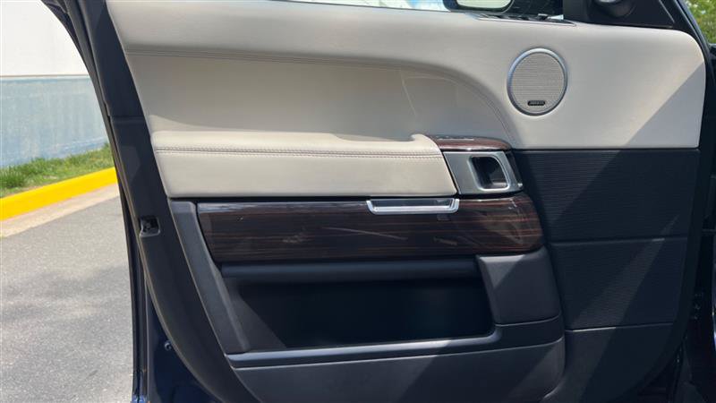 Used 2016 Land Rover Range Rover HSE AWD/4WD image 44
