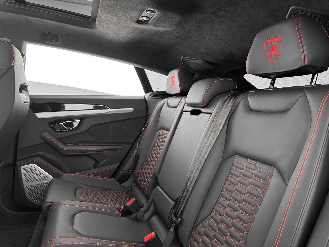 Used 2022 Lamborghini Urus image 25