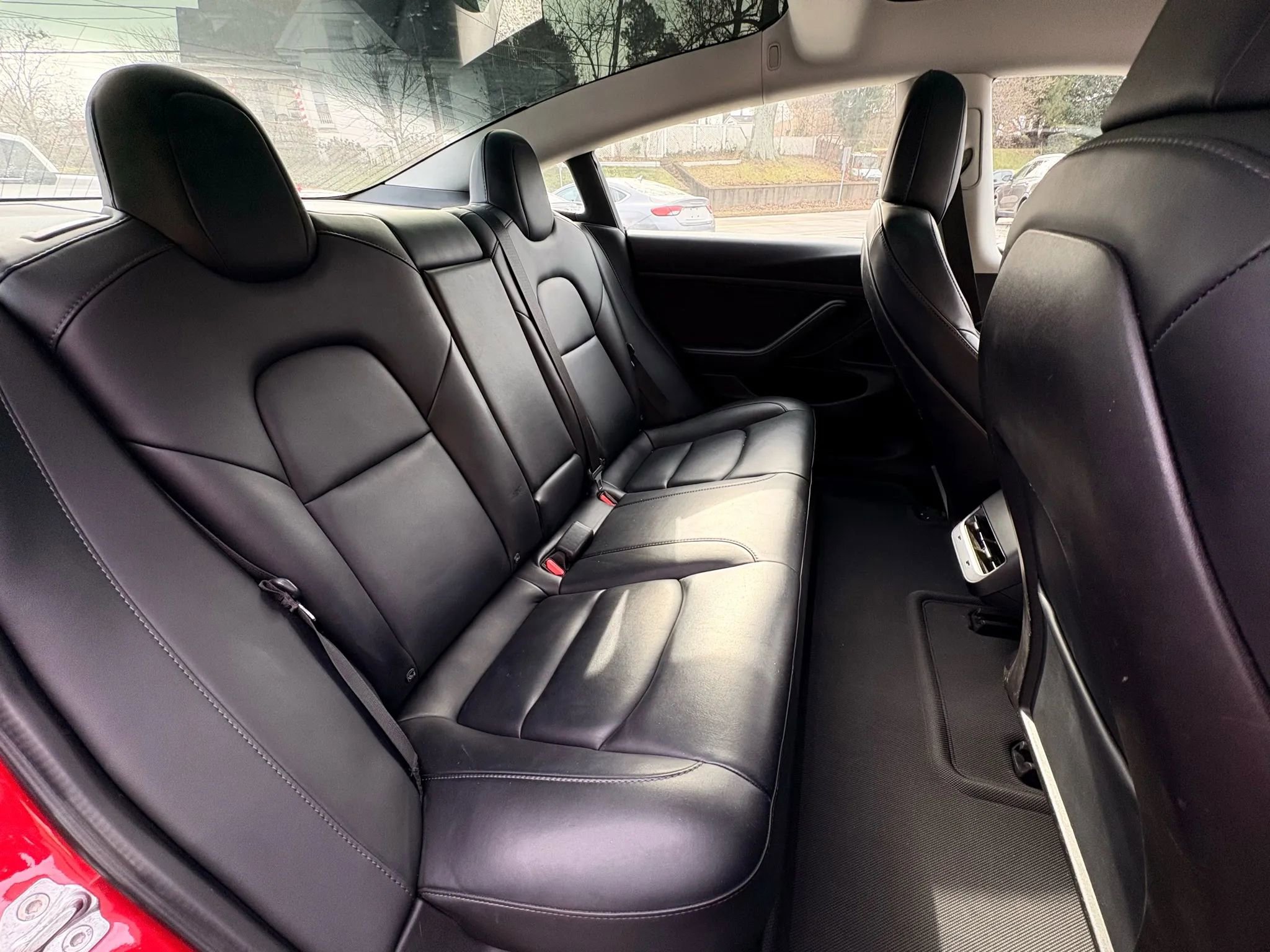 Used 2020 Tesla Model 3 Standard Range Plus RWD image 19