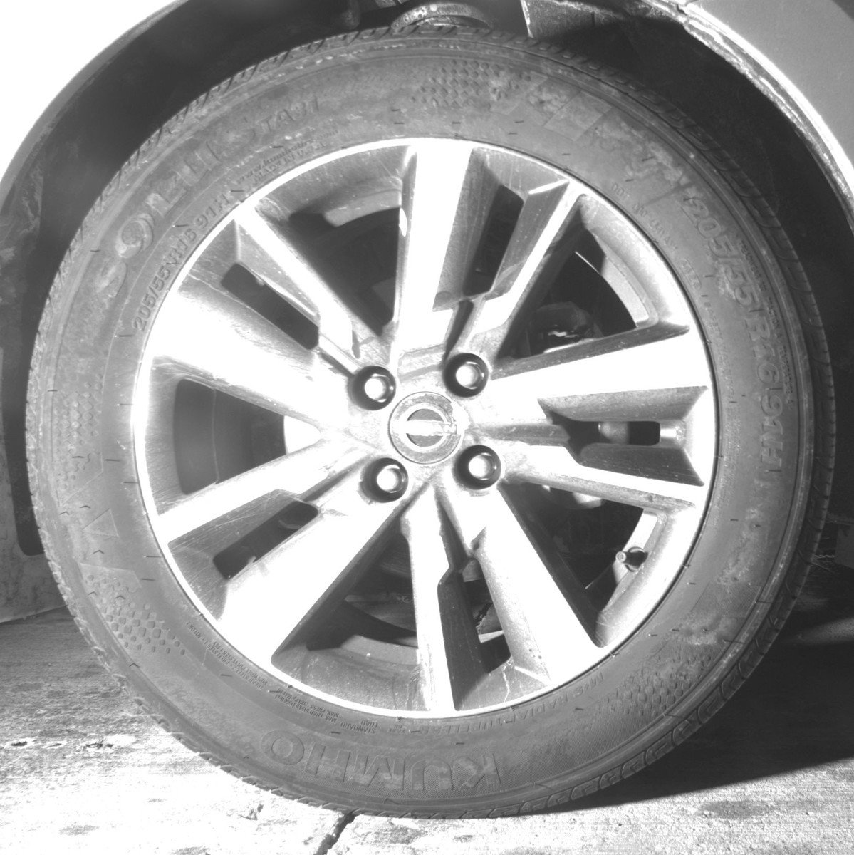 Used 2025 Nissan Versa SV w/ Trunk Package image 13