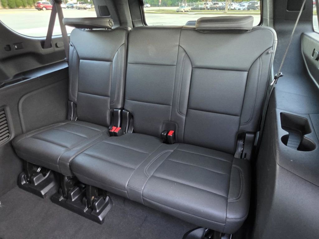 Used 2023 Chevrolet Suburban LT image 14