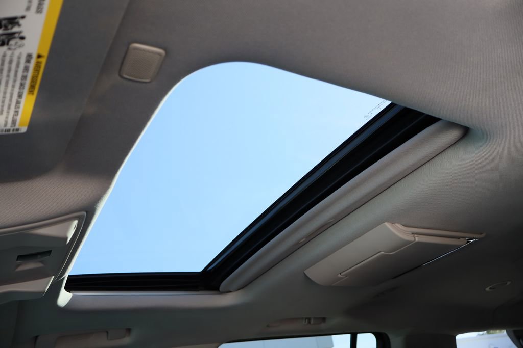 Used 2018 GMC Yukon XL Denali w/ Open Road Package image 23