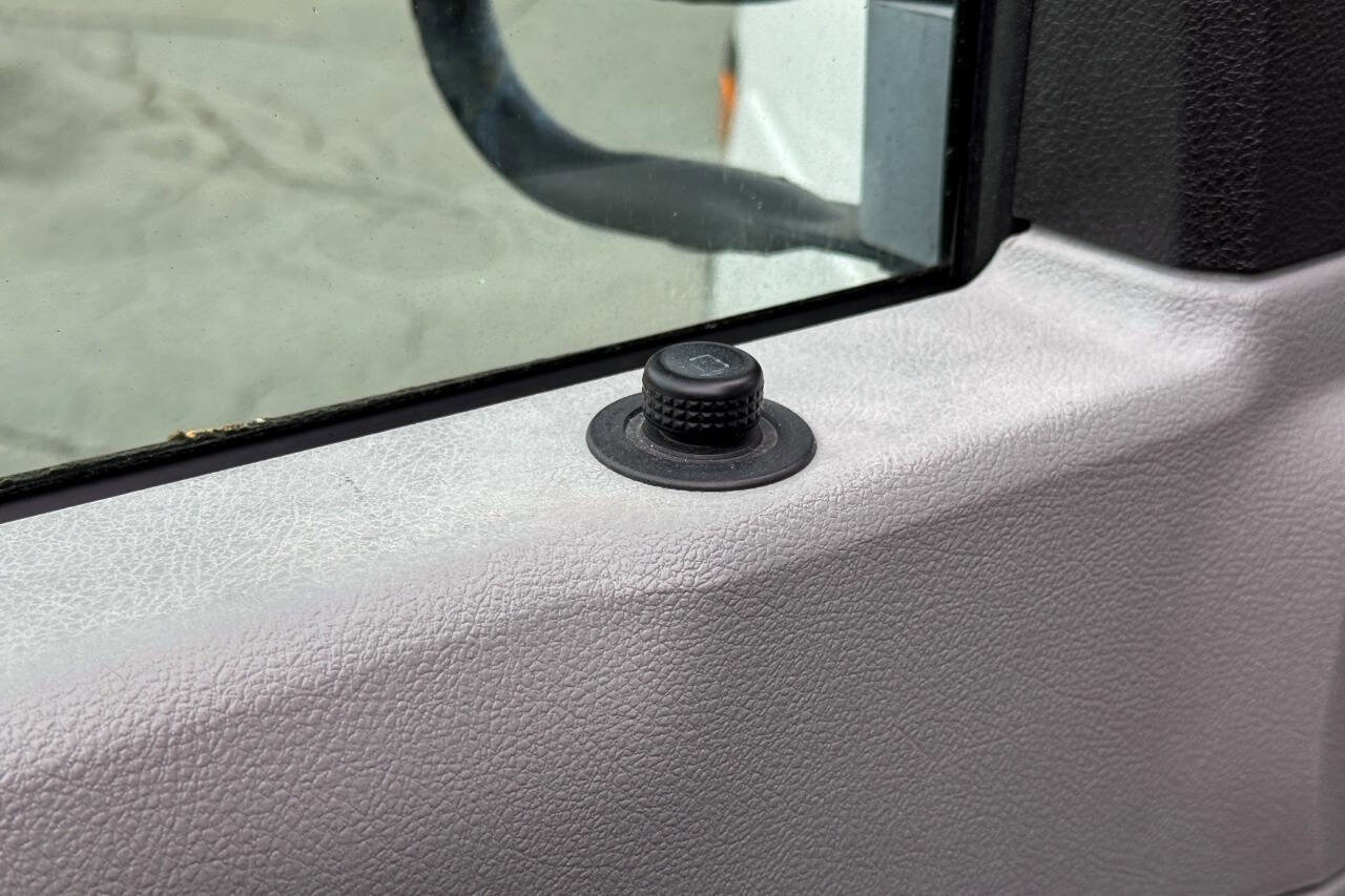 Used 2011 Ford E-350 and Econoline 350 Extended Super Duty w/ PWR Group RWD image 33