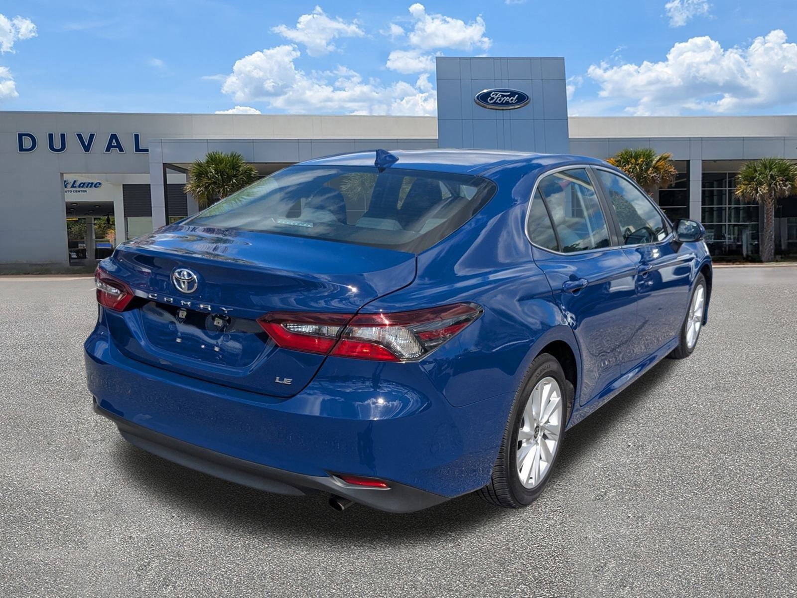 Used 2024 Toyota Camry LE image 3