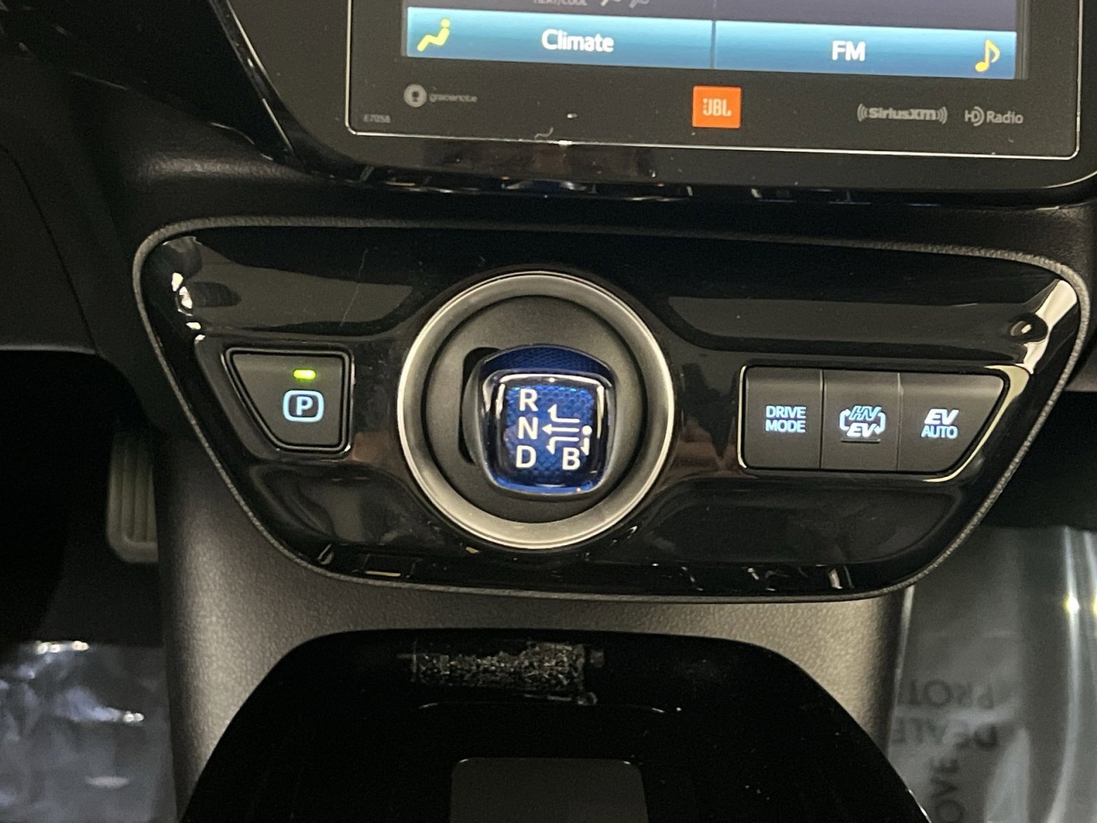 Used 2020 Toyota Prius Prime Limited image 20