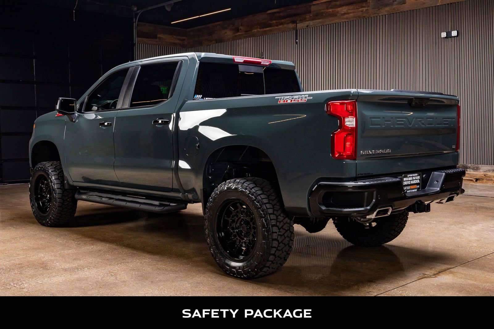 Used 2025 Chevrolet Silverado 1500 LT Trail Boss w/ Convenience Package II image 7