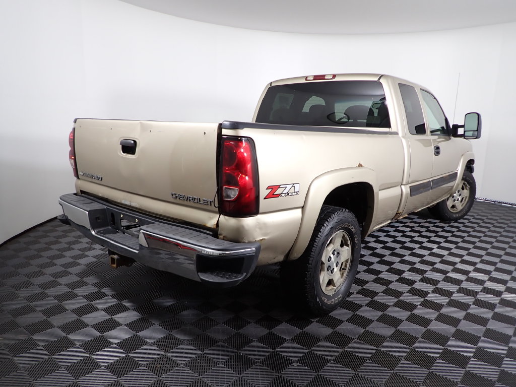 Used 2004 Chevrolet Silverado 1500 4x4 Extended Cab w/ Light Duty Power Package image 15