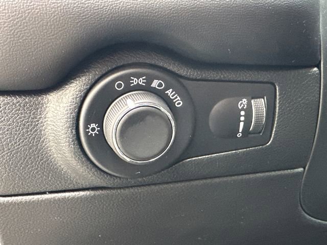 Certified 2025 Dodge Durango GT image 30