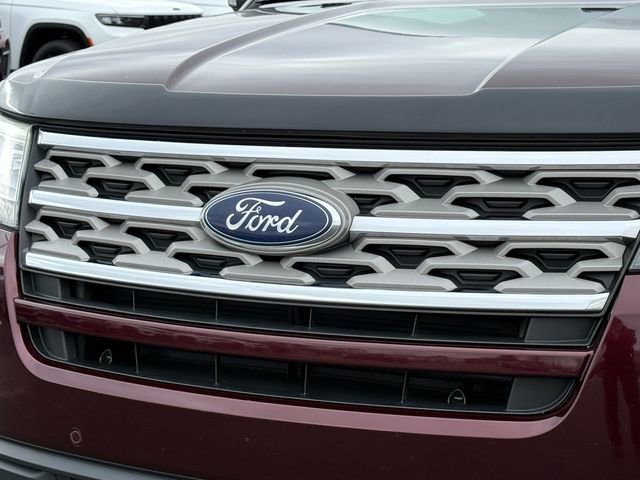 Used 2018 Ford Explorer XLT w/ Equipment Group 202A AWD/4WD image 45