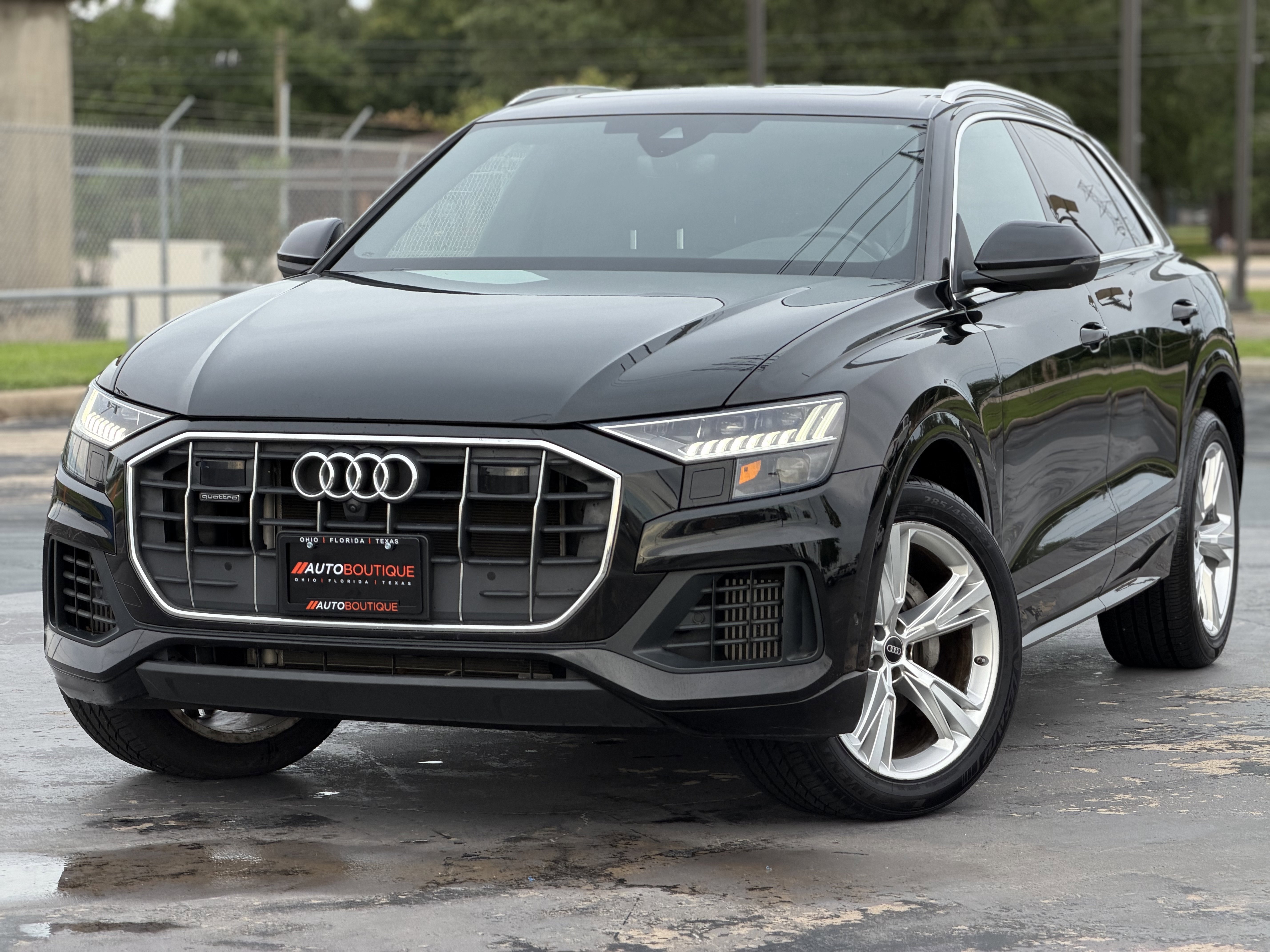 Used 2023 Audi Q8 Premium w/ Convenience Package AWD/4WD image 5