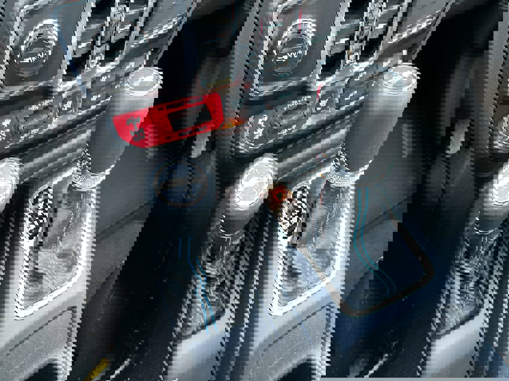 New 2023 Jeep Wrangler Unlimited Rubicon 4xe w/ Cold Weather Group image 20