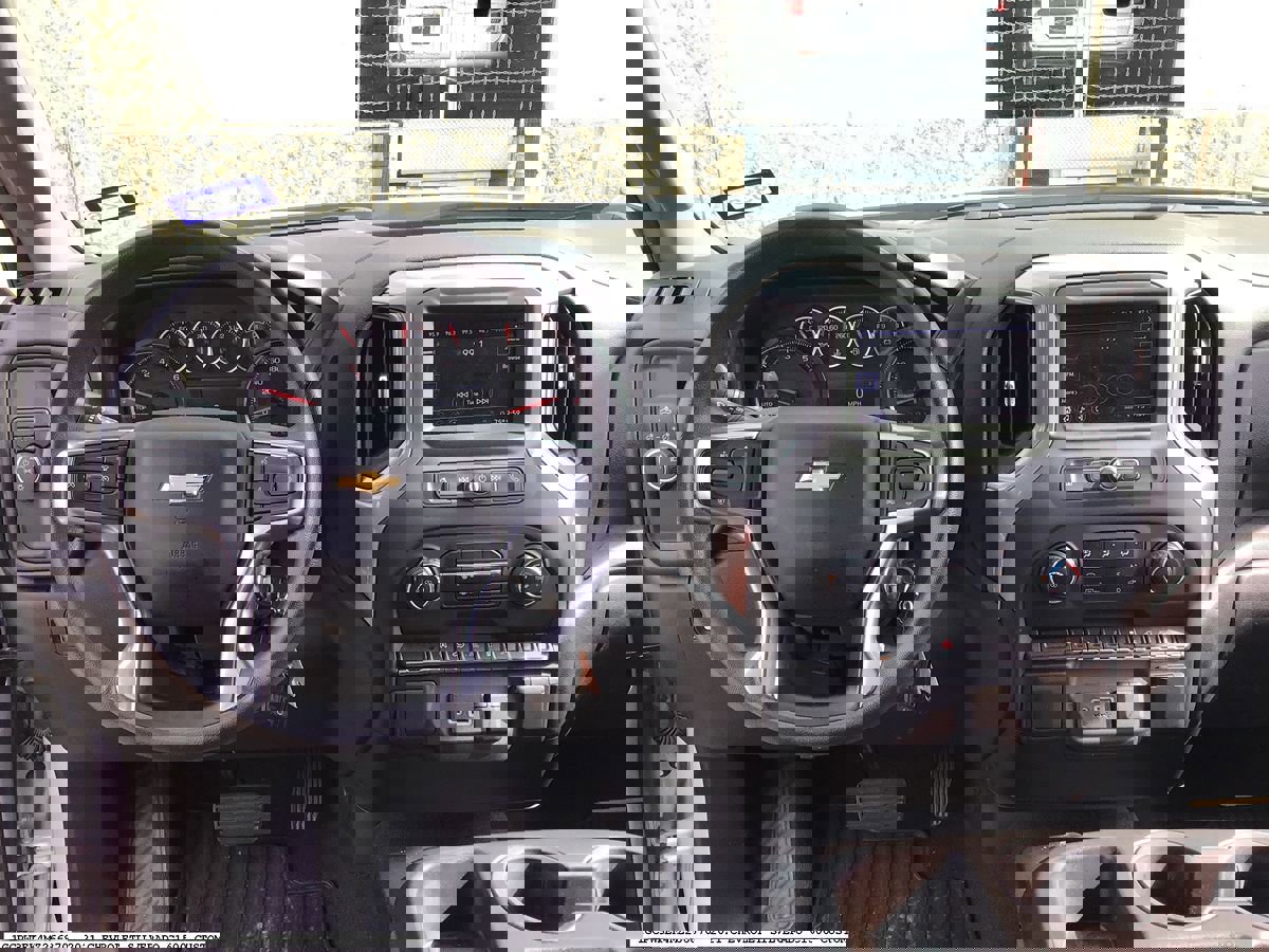 Used 2021 Chevrolet Silverado 1500 Custom w/ Safety Confidence Package RWD image 10