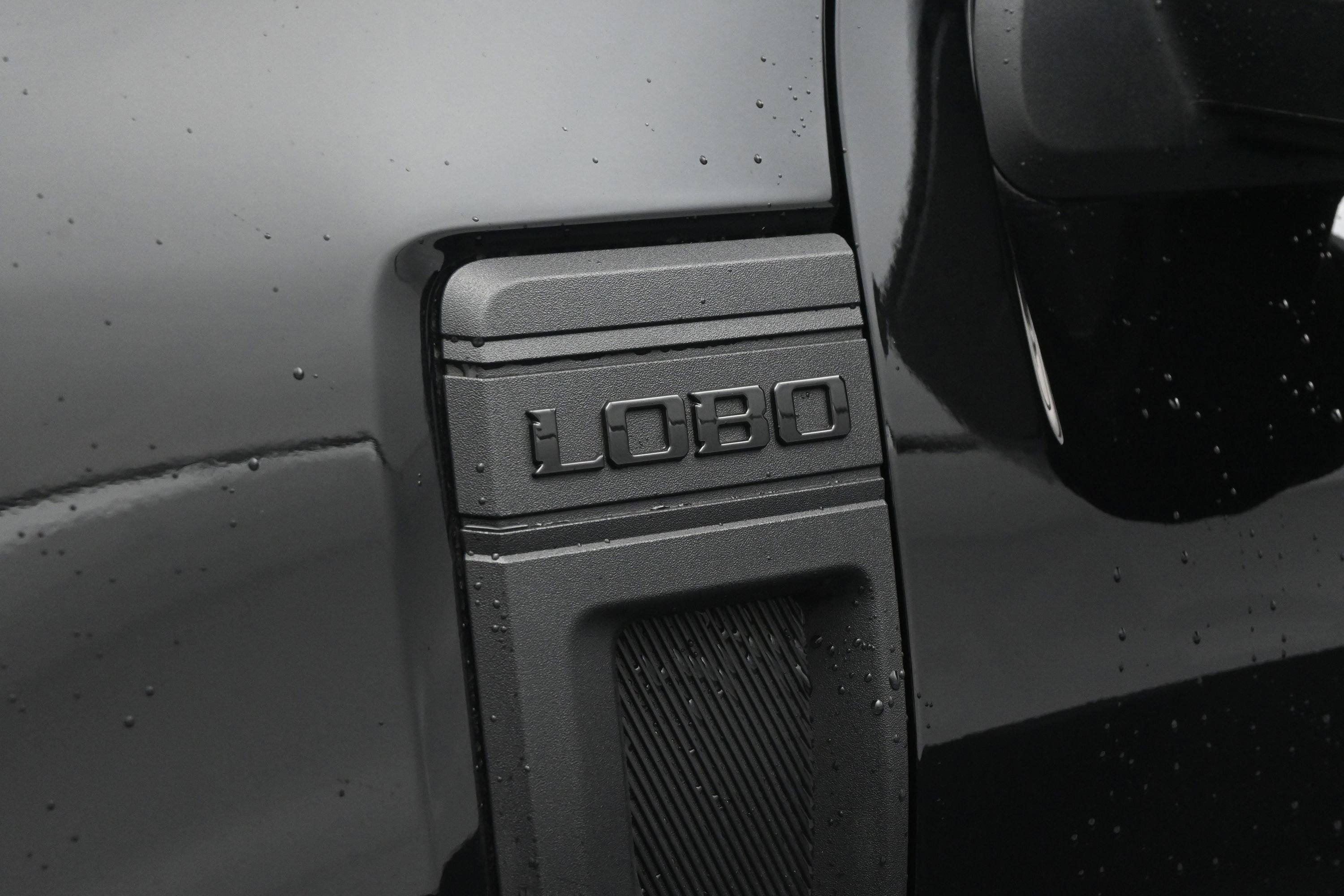 Used 2025 Ford Maverick Lobo AWD/4WD image 12