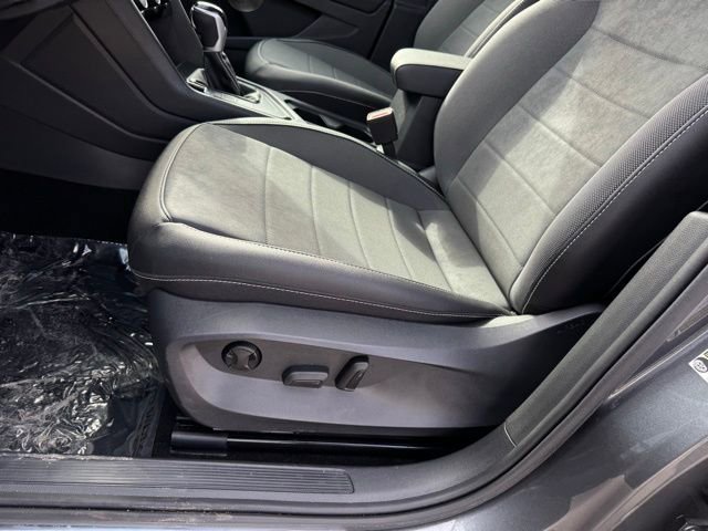 Used 2023 Volkswagen Taos SE image 8