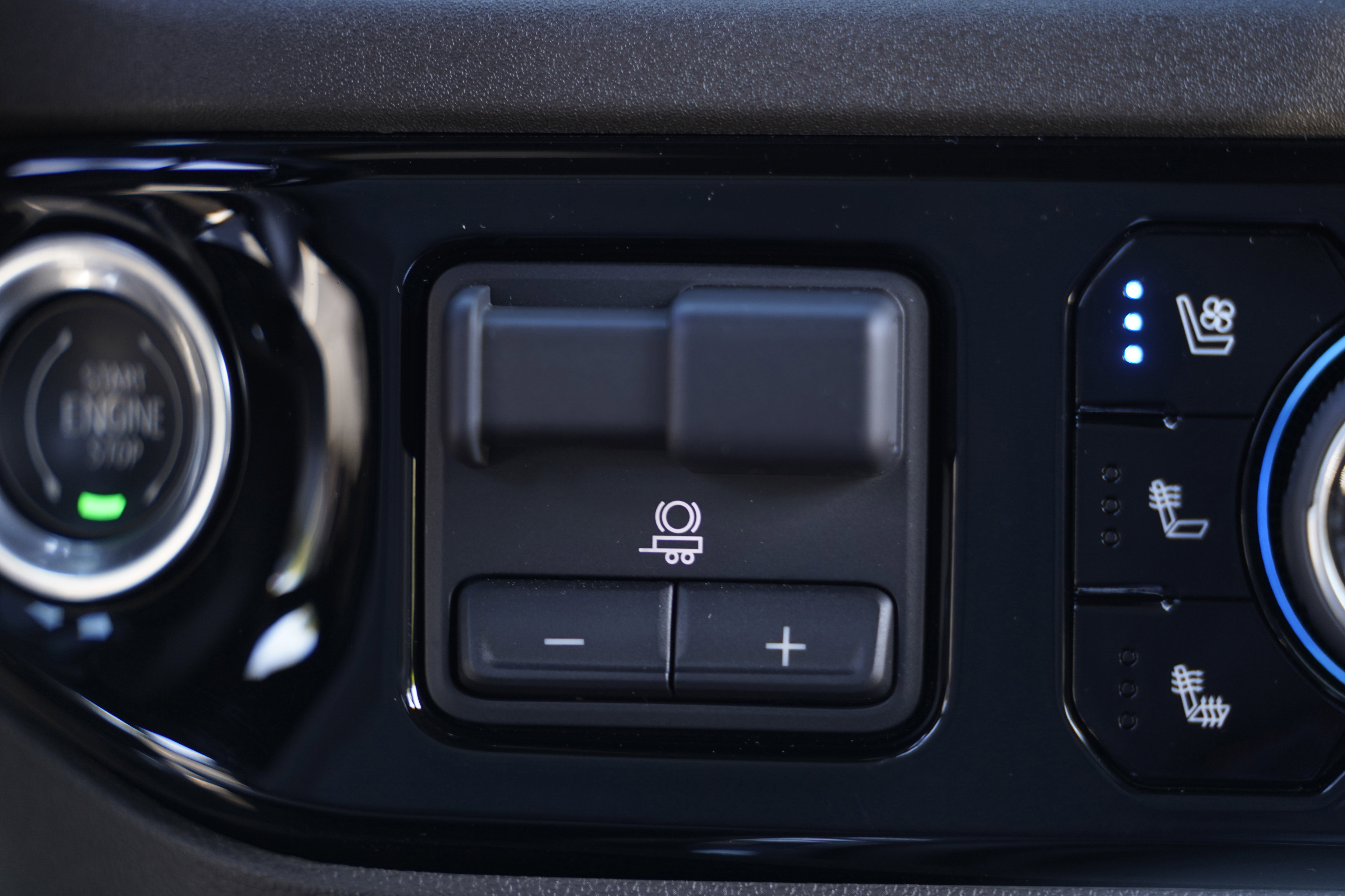 Used 2024 Chevrolet Silverado 3500 LTZ w/ LTZ Plus Package image 37