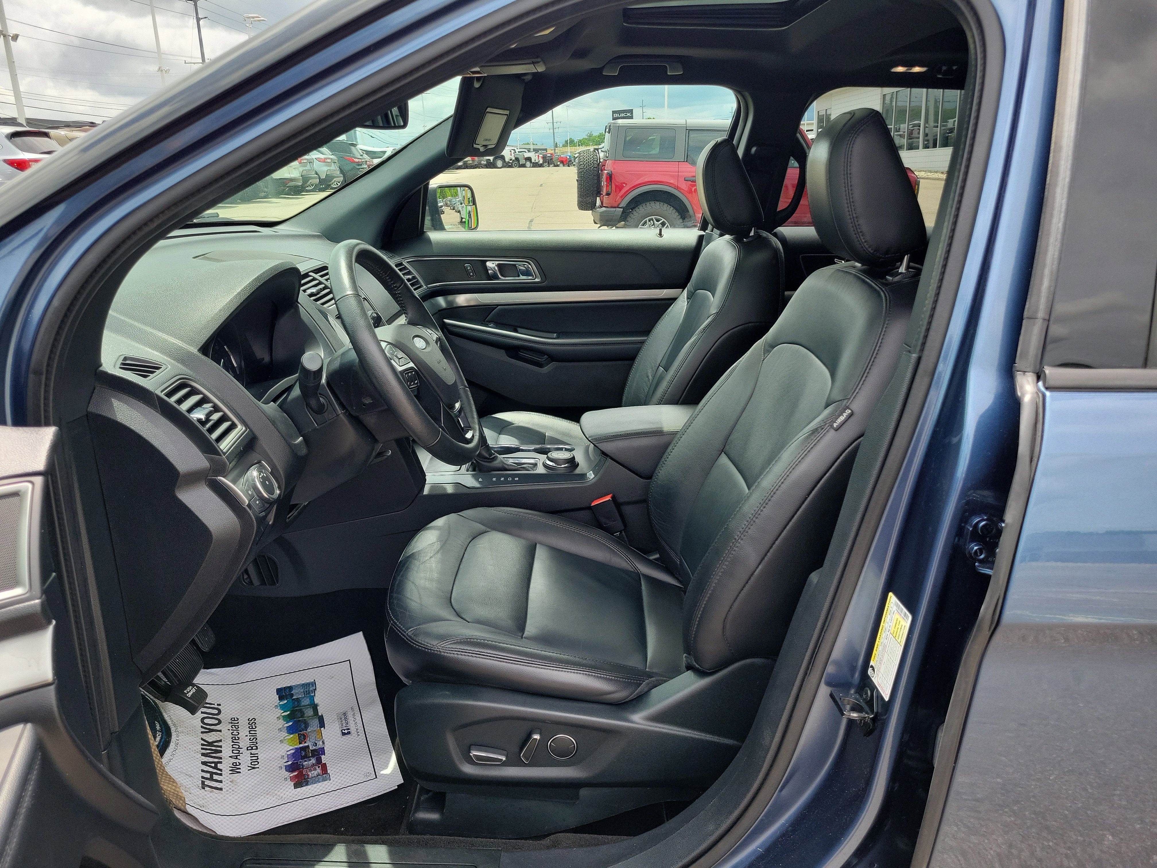 Used 2018 Ford Explorer XLT w/ Equipment Group 202A AWD/4WD image 17