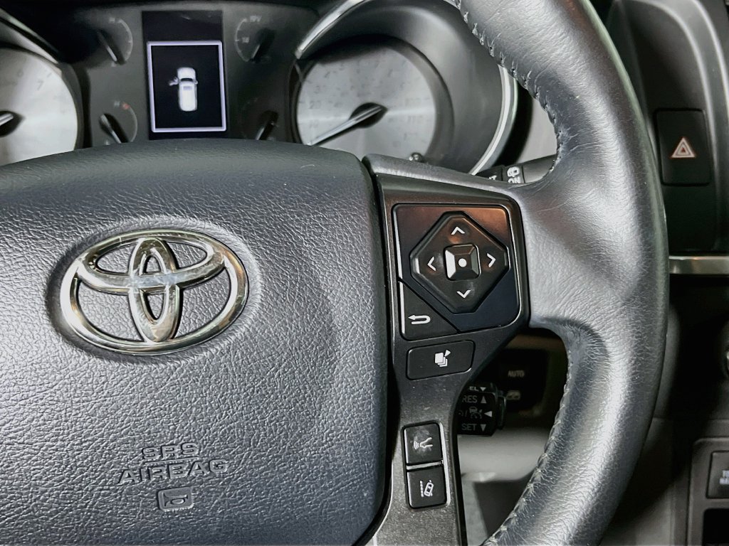 Used 2018 Toyota Sequoia Limited w/ Safety & Convenience Package AWD/4WD image 16
