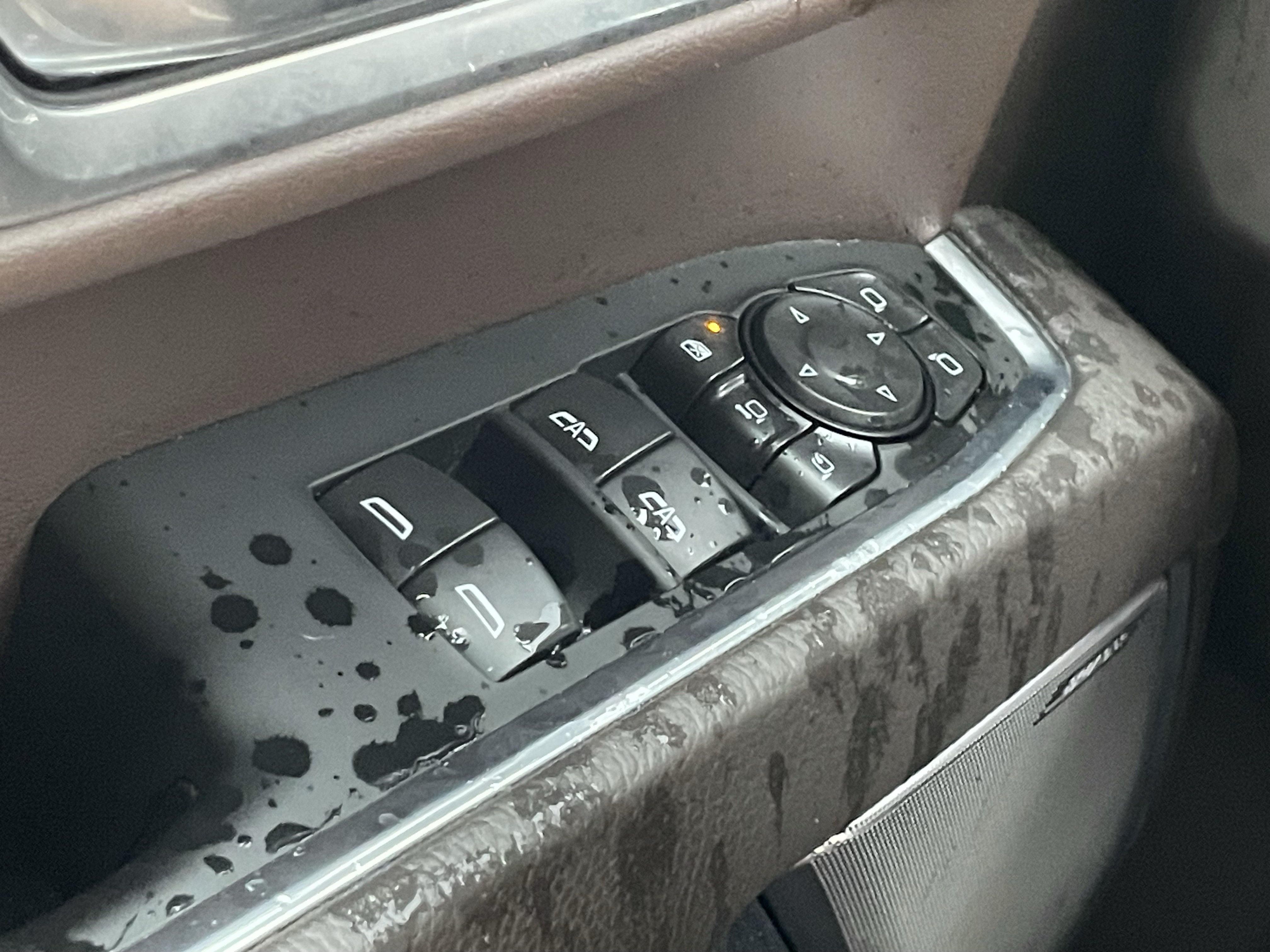 Used 2025 GMC Sierra 2500 Denali w/ Technology Package AWD/4WD image 15
