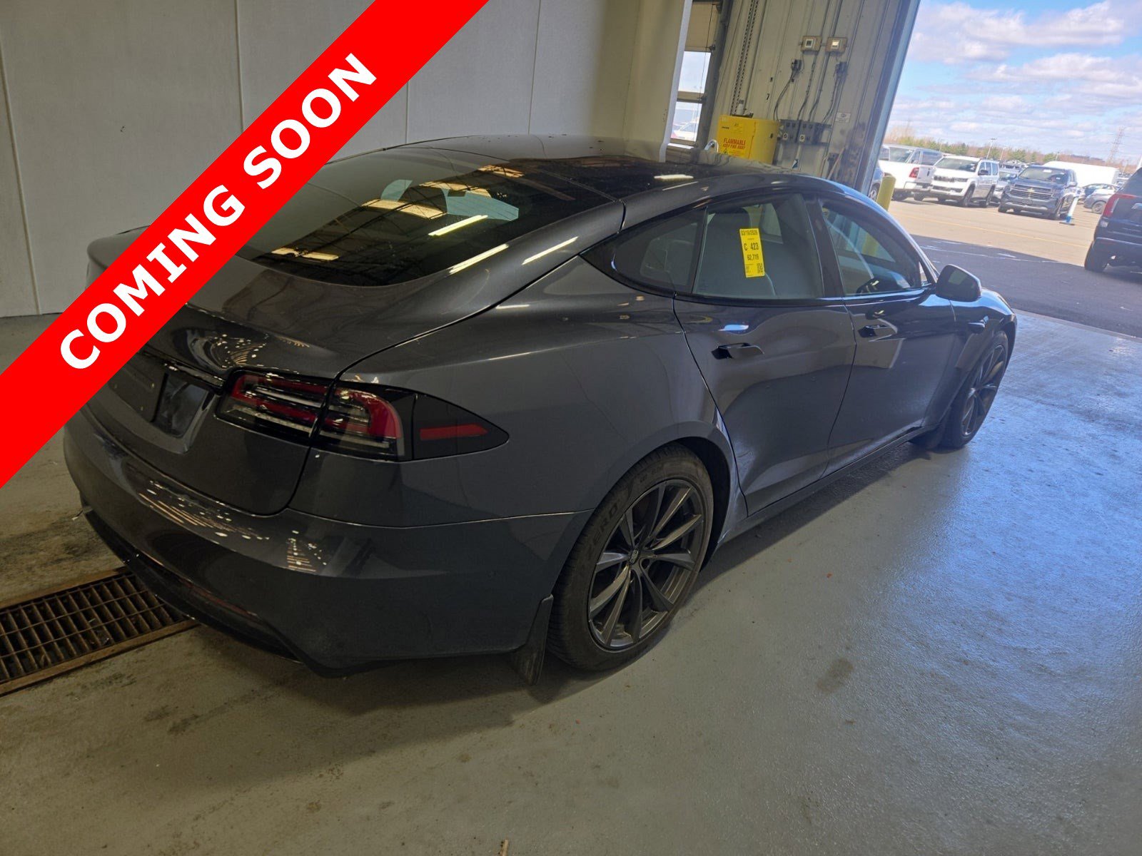 Used 2022 Tesla Model S image 4