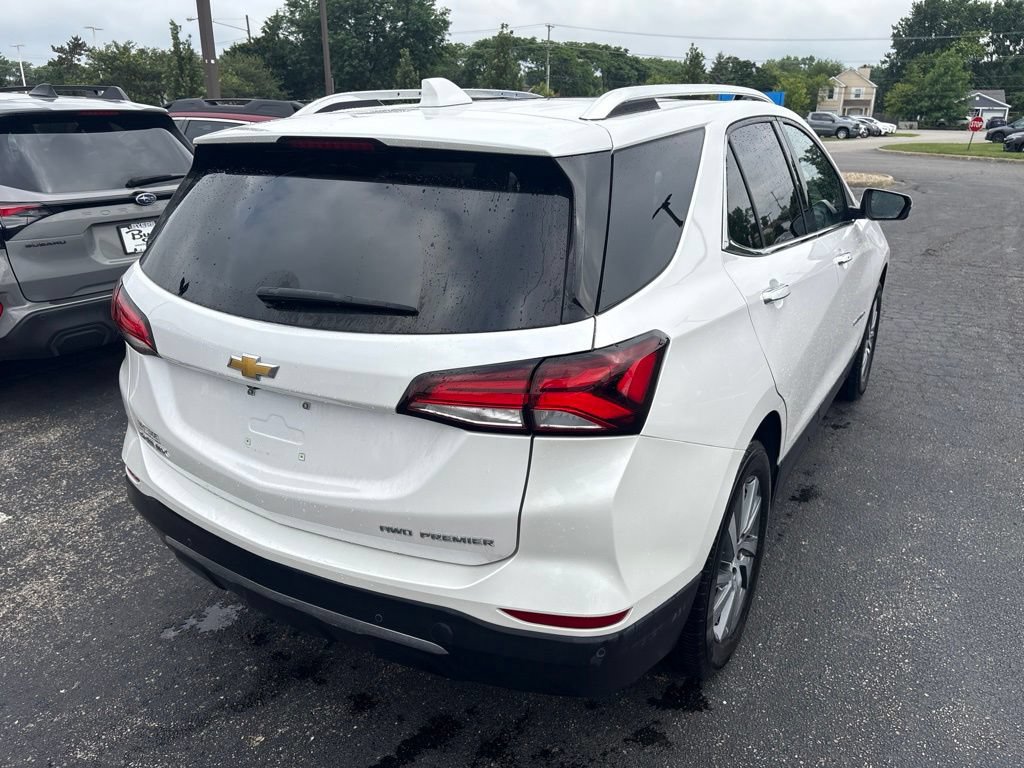 Used 2024 Chevrolet Equinox Premier AWD/4WD image 3