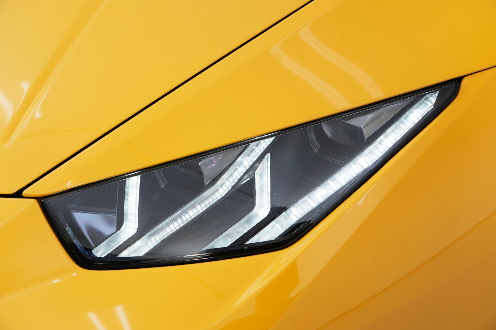 Used 2018 Lamborghini Huracan Performante image 70