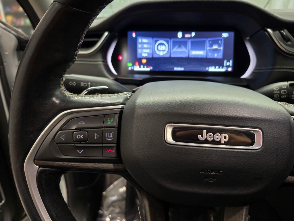 Used 2021 Jeep Grand Cherokee L Limited AWD/4WD image 18